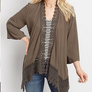 Crochet trim kimono
